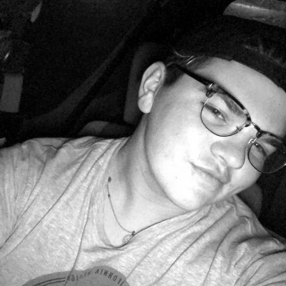 Meet your Posher, Tyler - Picture 1 of 1